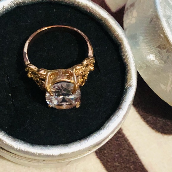 Ring - Picture 3 of 5